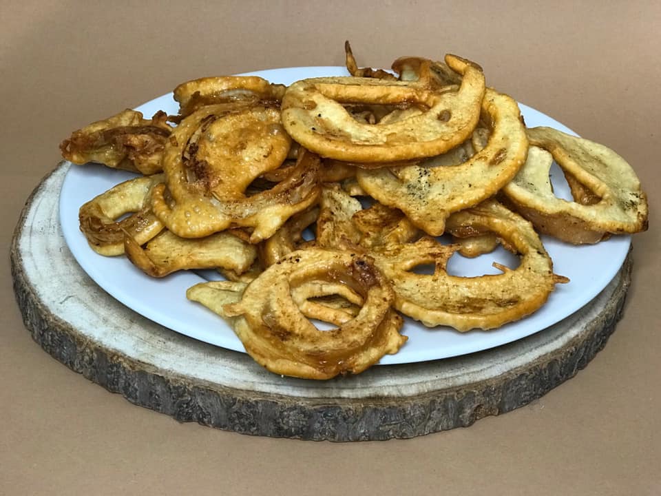 300g Domácí cibulové kroužky s dipem